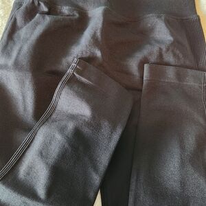 HALARA Classic Black Leggings